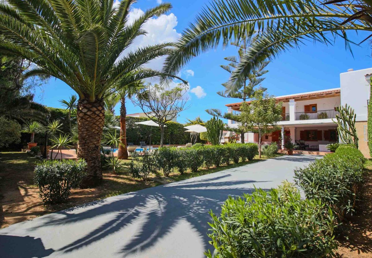 La Villa Wicker dispose d'un grand espace pour profiter du bon climat d'Ibiza.