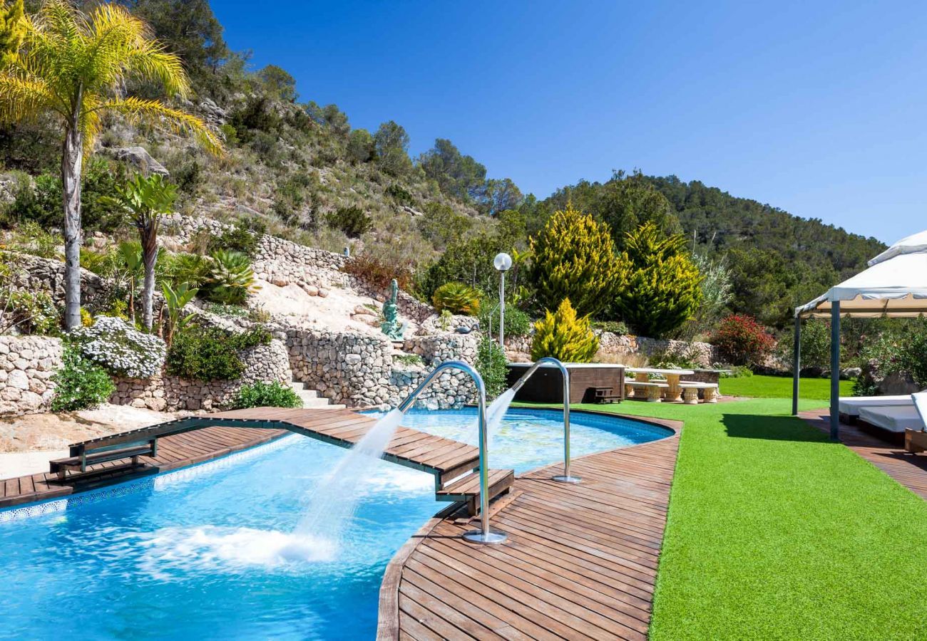 Jardin privé de la villa de vacances Fontaluxe