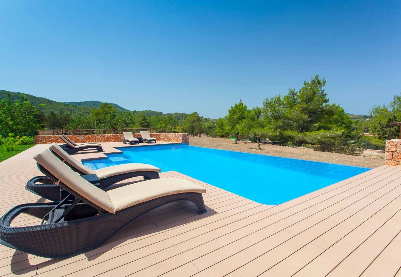 Terrasse avec piscine à Casa Fenix, avec une vue magnifique
