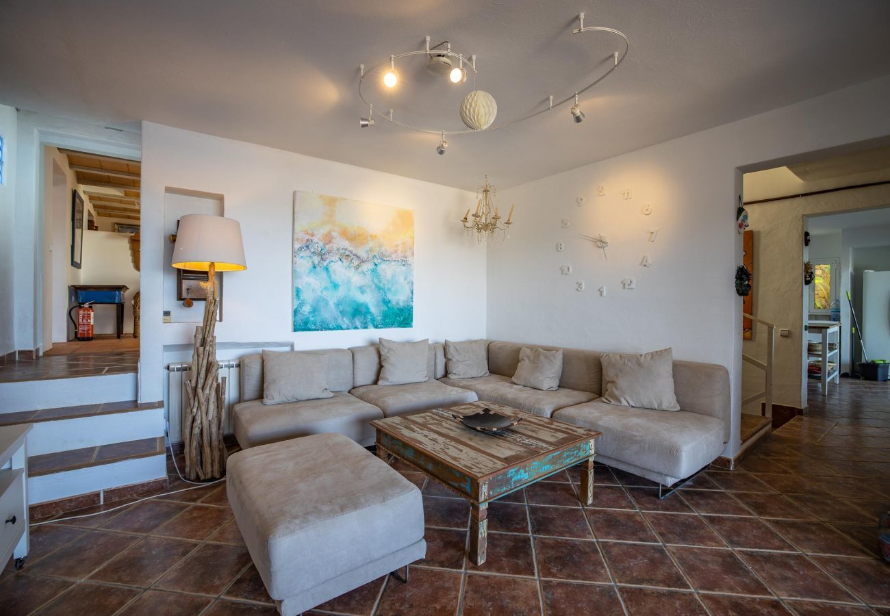 Espace intérieur de la villa Cala Vera idéal pour vos vacances